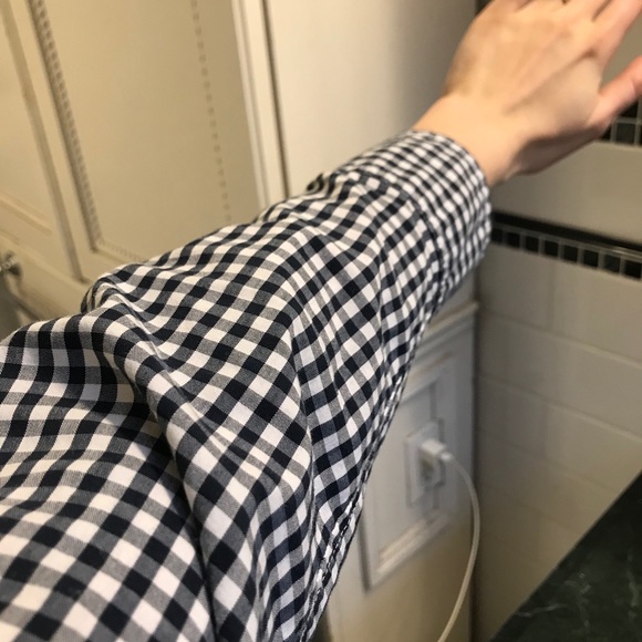 Gap checkered button down shirt - Picture 2 of 4